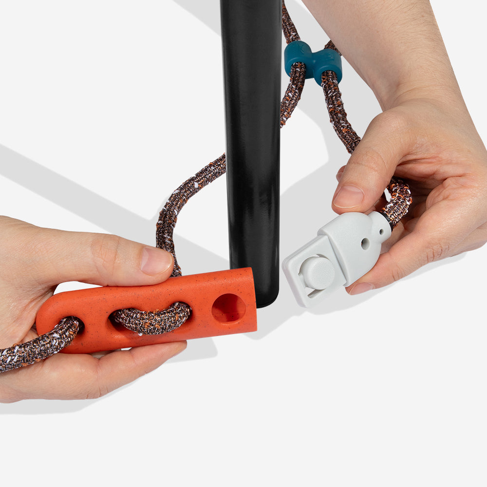 Reebok Suede | Hands-Free Leash